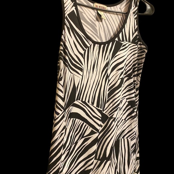 Long soft black and white dress - Picture 2 of 5